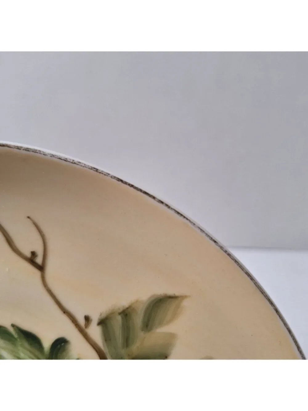 (2) LEFTON CHINA HAND PAINTED VTG MID 20TH CENTURY FRUIT SCENE GOLD TRIM PLATES